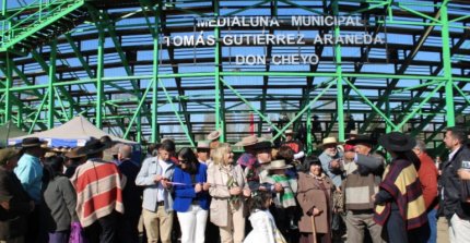 Cabrero inauguró Medialuna Municipal "Tomás Gutiérrez Araneda, Don Cheyo"