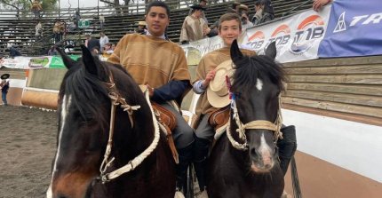 Espinosa y Moraga: "Estuvo muy bueno el ambiente en el Escolar, fue muy bueno compartir"