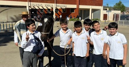 La visita de "El Caballo en la Escuela" al Colegio "Amalia Errázuriz"