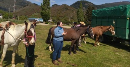 La jornada de equinoterapia en la Medialuna de Villa Mañihuales