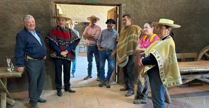 La visita de los Criadores a la Escuela Agrícola San José de Duao