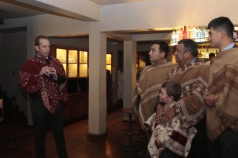 Santiago Sur homenajeó al "Negro" Cortés en cena de premiación