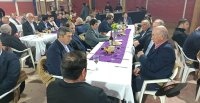 El acampado almuerzo de premiación de os Criadores de Cardenal Caro