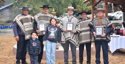 Club Tucapel celebró a su Cuadro de Honor en una tarde bien familiar