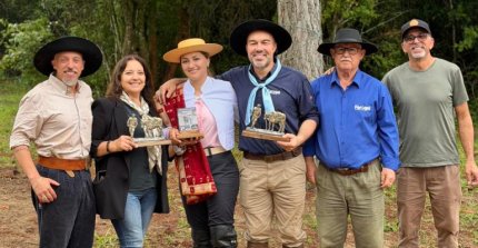 Andrea Díaz logró triunfos en dos categorías del Movimiento a la Rienda en Brasil