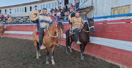 Los primos Velásquez y Oyarzún obtuvieron un premio doble en Ancud