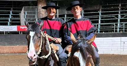 Meza y Cornejo lograron un memorable triunfo familiar en la Serie Potros de San Clemente