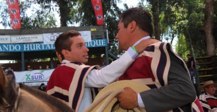 La familia Pacheco celebró por partida doble: Padre e hijo premiaron en San Clemente