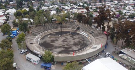 Una mirada aérea a la Medialuna Monumental de Curicó, sede del Nacional Universitario