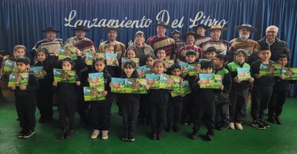 Criadores de Cautín presentaron "Cuentos del Caballo Chileno" en linda actividad en colegio de Padre Las Casas
